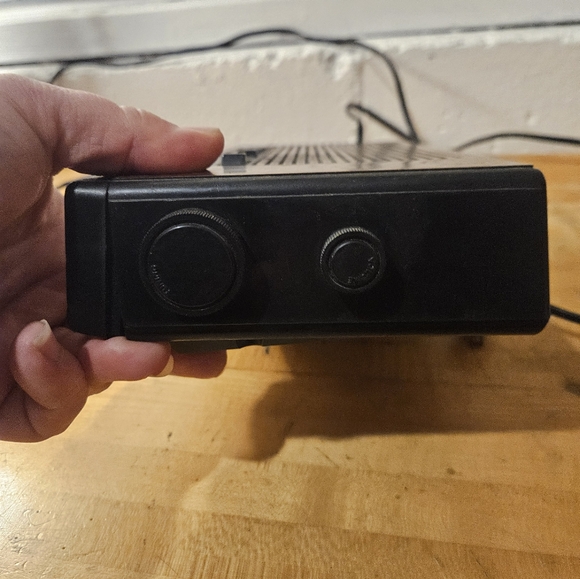 Realistic Chronomatic 211 Wood Grain Digital Alarm Clock AM/FM Radio Tested&Work - Picture 6 of 7